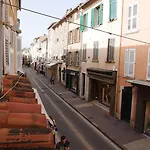 Le St Tropez סן טרופז