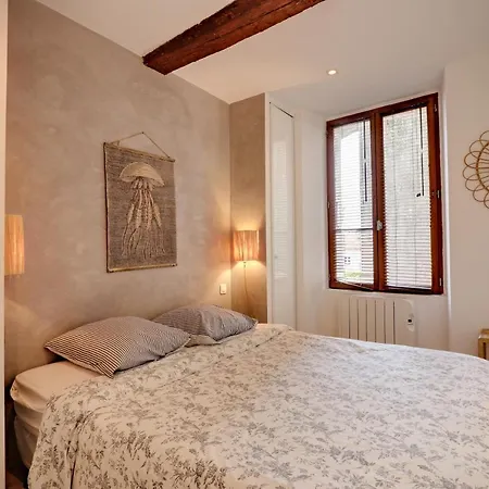 Le St Tropez Апартаменты *