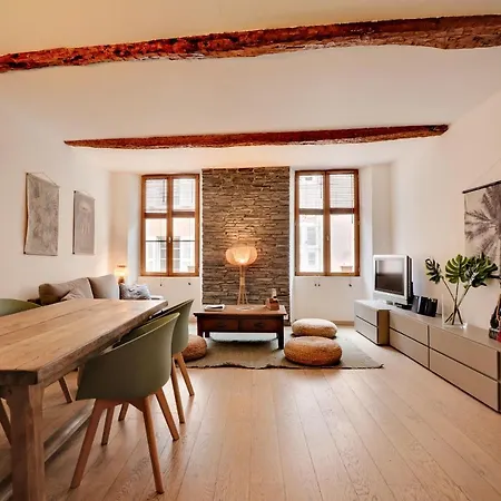 Le St Tropez סן טרופז